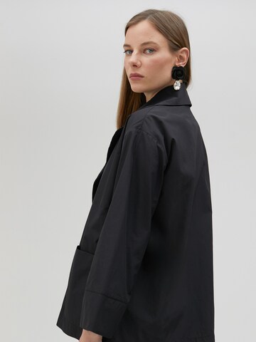 Lola Casademunt Blazers in Zwart