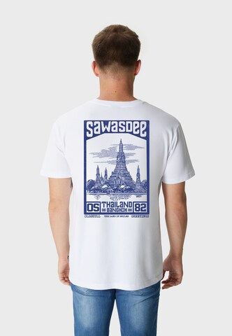 Oldskull Shirt 'Asian Sawadtee' in Wit: voorkant