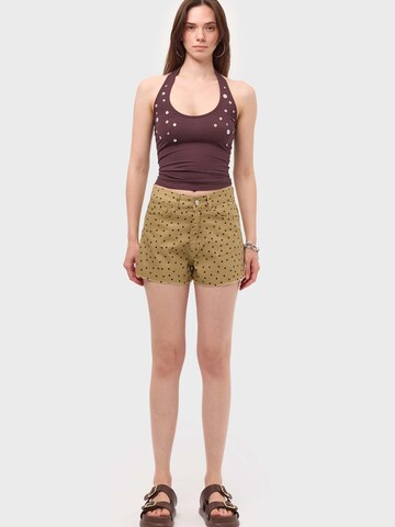 IT'S BASIC Regular Jeans 'POLKA MINI DENIM SHORTS' in Geel