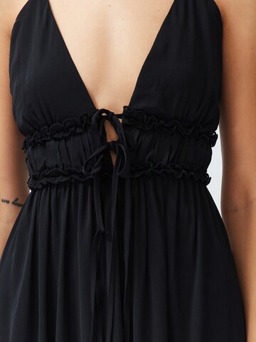 Trendyol - Vestido de noche en negro