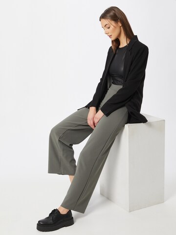 Wide leg Pantaloni 'Jenna' di Gina Tricot in grigio