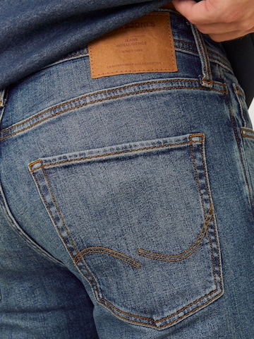 JACK & JONES Tapered Jeans in Blauw