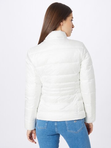 Tommy Jeans - Chaqueta de entretiempo en blanco