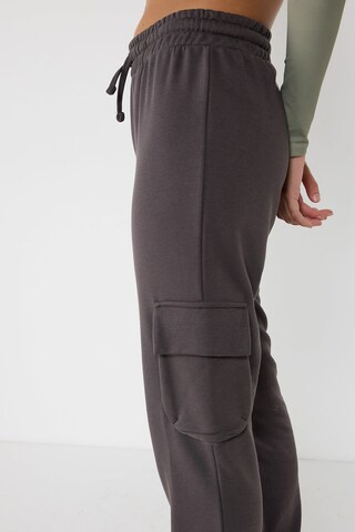 No Matter What Tapered Cargo trousers in Grey
