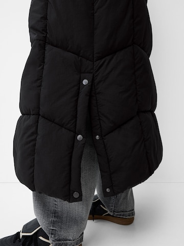 Bershka Wintermantel in Zwart