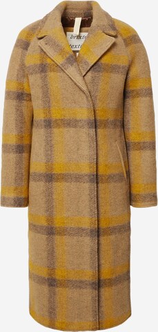 Brixtol Textiles Between-Seasons Coat 'Deb' in Yellow: front