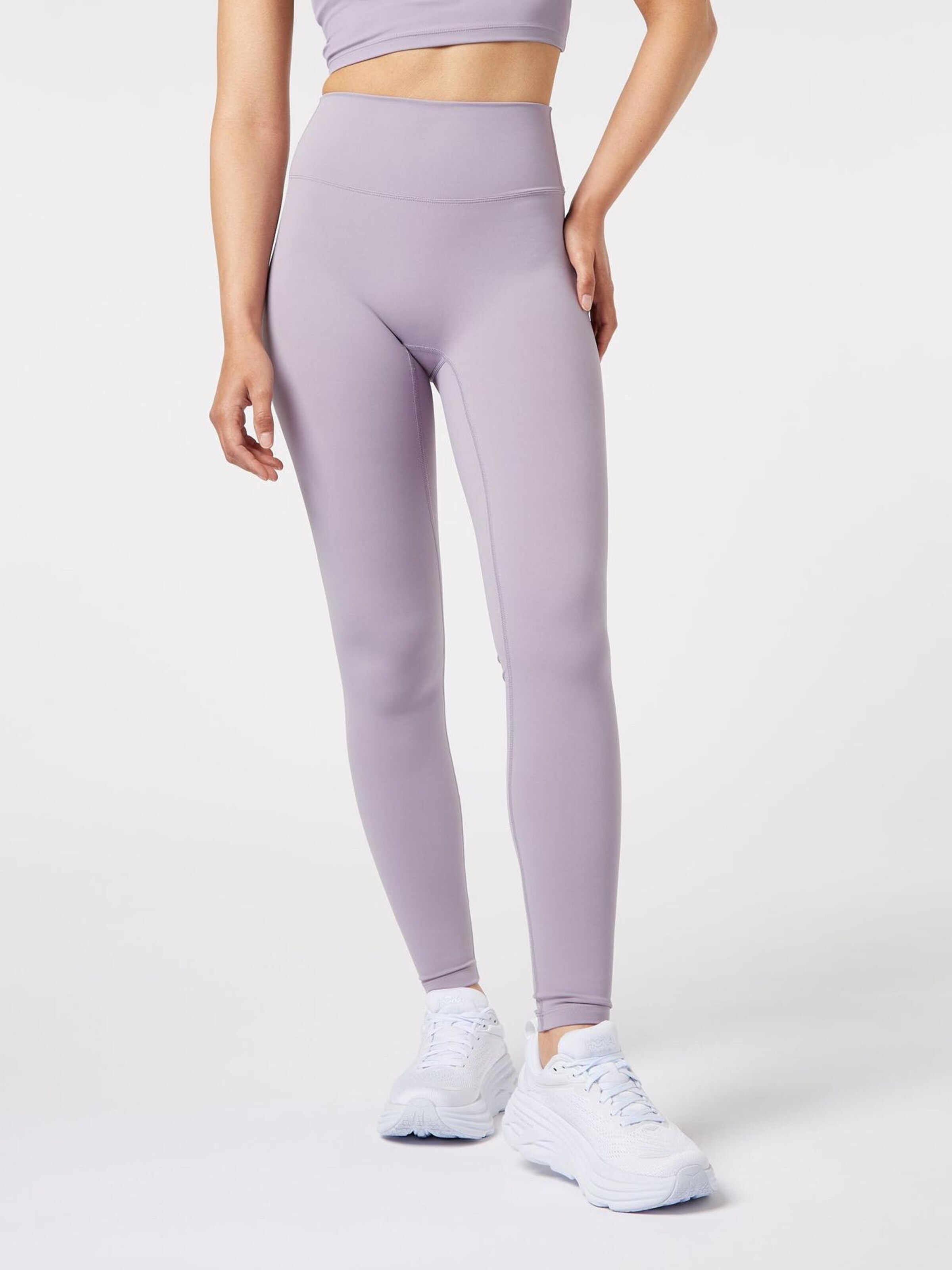 YO-GAYA Skinny Leggings in Purple: front