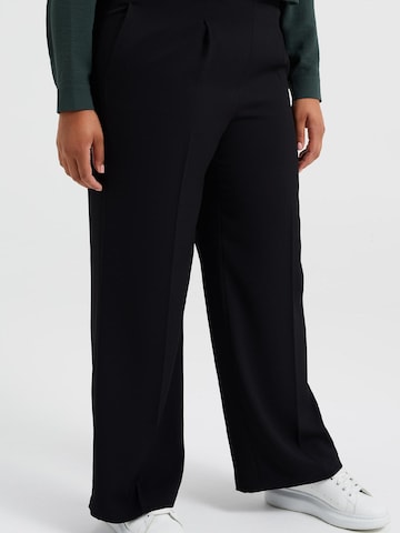 WE Fashion Regular Pleat-Front Pants in Black: front