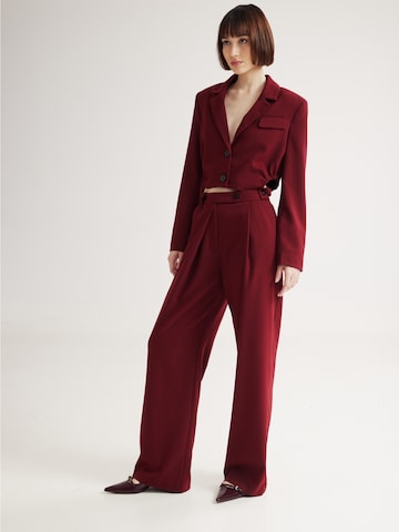 4TAILORS Blejzr 'Tia' – červená: přední strana