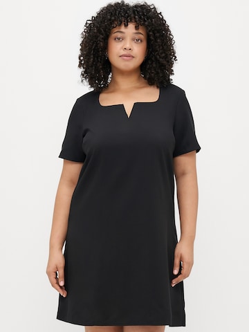 Vero Moda Curve Рокля 'VMCEVELIN' в черно: отпред