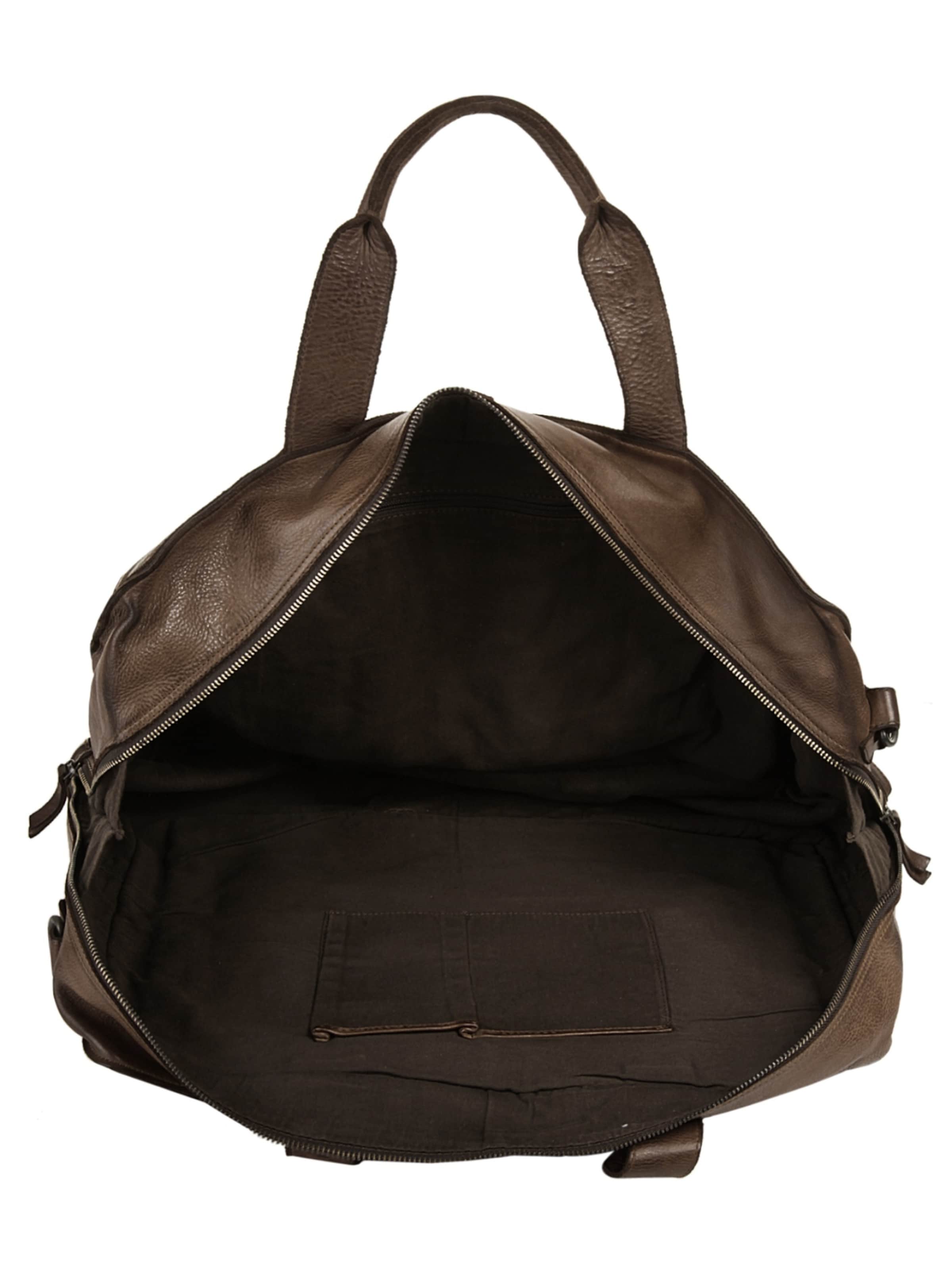 Harold's Travel Bag in Brown