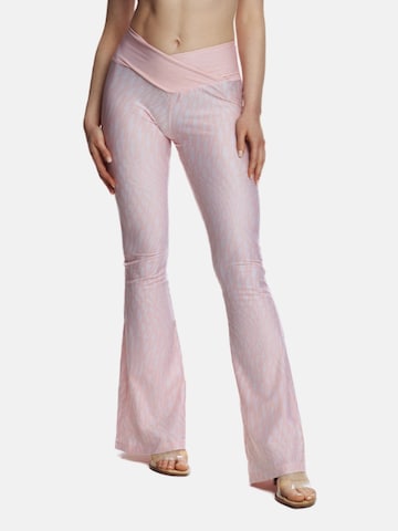 EKCENTRIK Flared Sporthose in Pink
