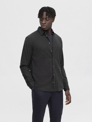 SELECTED HOMME Regular Fit Skjorte 'Owen' i grøn: forside