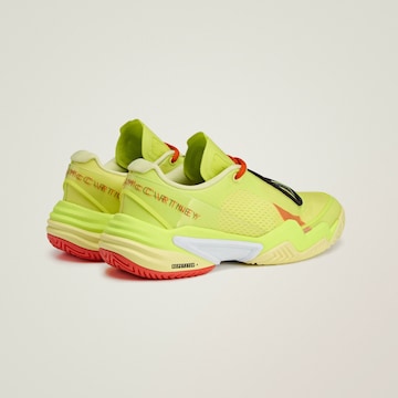 ADIDAS BY STELLA MCCARTNEY Sportschoen 'Barricade' in Geel