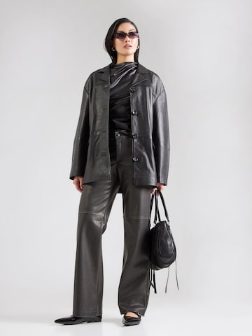 Gina Tricot regular Παντελόνι σε μαύρο