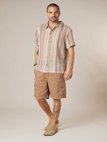 Coupe regular Chemise 'Luther' Deeluxe en marron