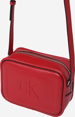 Calvin Klein Jeans Olkalaukku värissä punainen