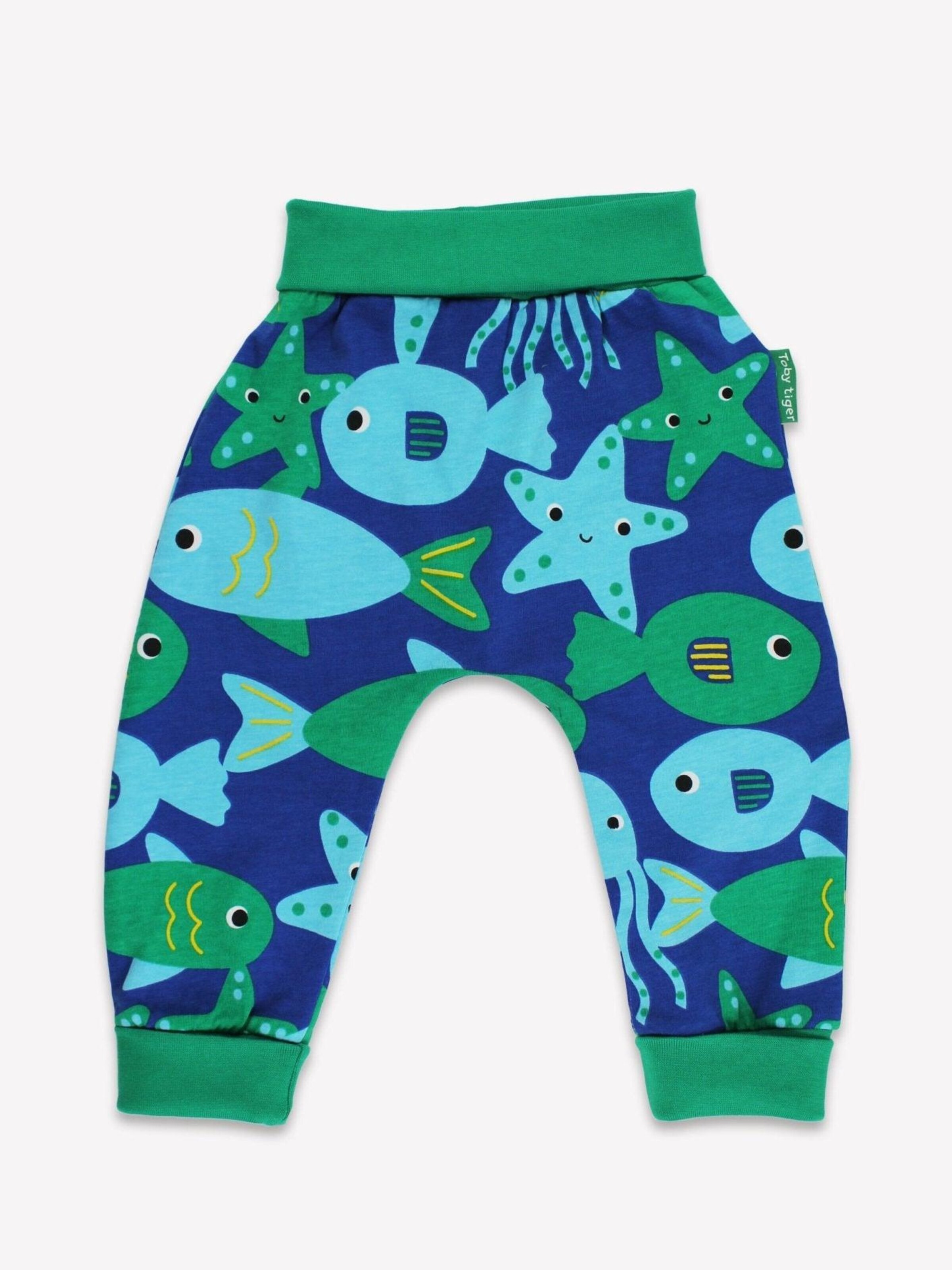 Toby Tiger Regular Pants 'Bio-Baumwoll Kinder Schlupfhose mit Fisch-Druck' in Green