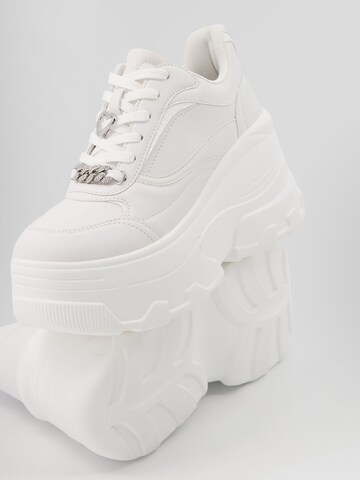 Bershka Sneakers laag in Wit