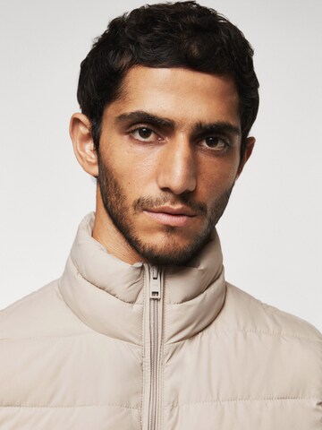 Gilet 'Gorryst' MANGO MAN en beige