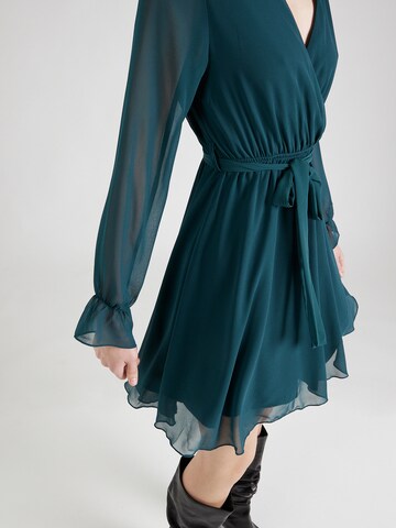 Robe de cocktail Trendyol en vert