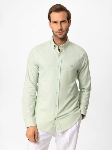 Dandalo Regular fit Button Up Shirt in Green: front