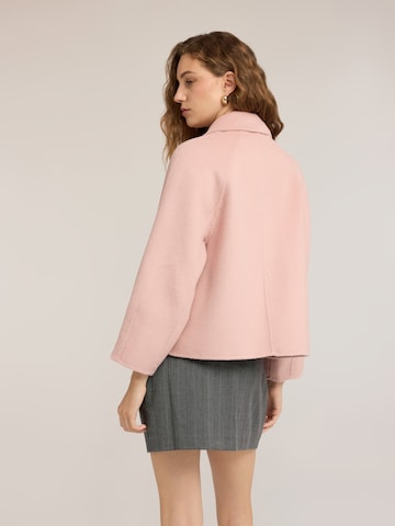 Cappotto invernale di MOTIVI in rosa