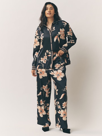 Loosefit Pantalon LAURA ASHLEY en rouge