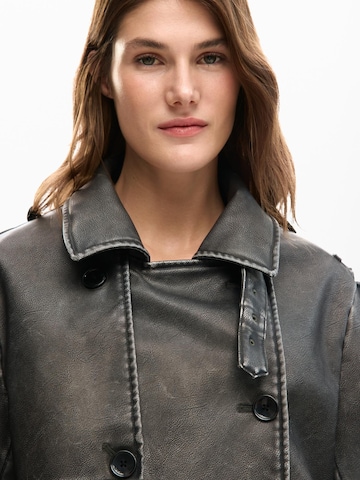 DesigualPrijelazni kaput - bijela boja