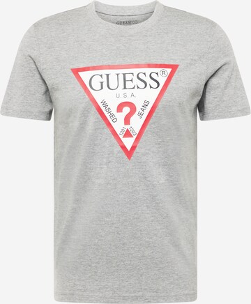 GUESS Футболка в Серый: спереди