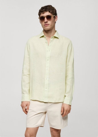 MANGO MAN Regular fit Button Up Shirt 'Avispag' in Green: front