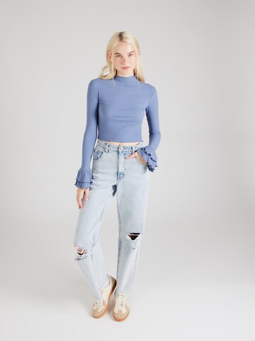 florence by mills exclusive for ABOUT YOU T-shirt 'Sumac' i blå