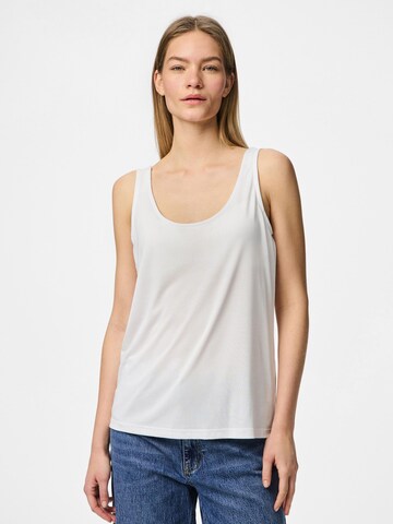 PIECES Top 'Kamala' in White: front