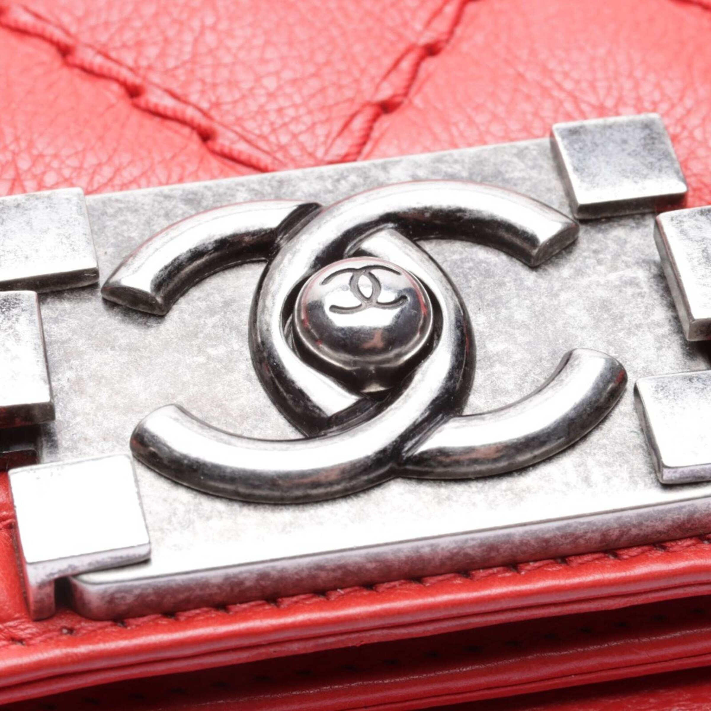 CHANEL Bag in One size in Red
