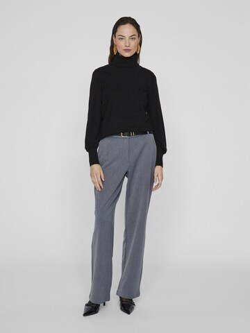 VILA Sweater in Black