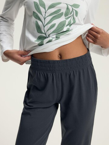 Henderson Pajama 'Danna' in Beige