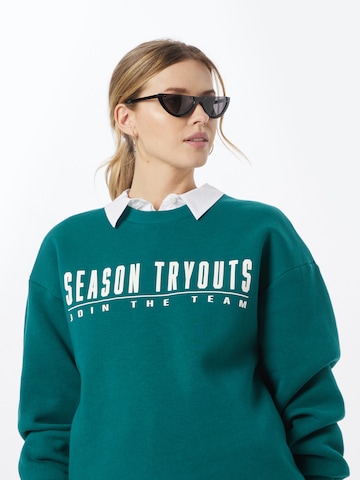 Gina Tricot Sweatshirt 'Riley' in Groen