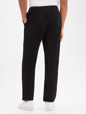 Pegador Regular Pants 'Almora' in Black