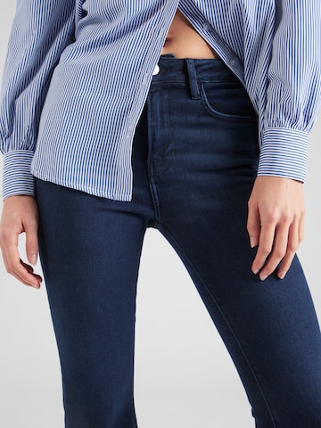 FRAME Bootcut Jeans in Blau