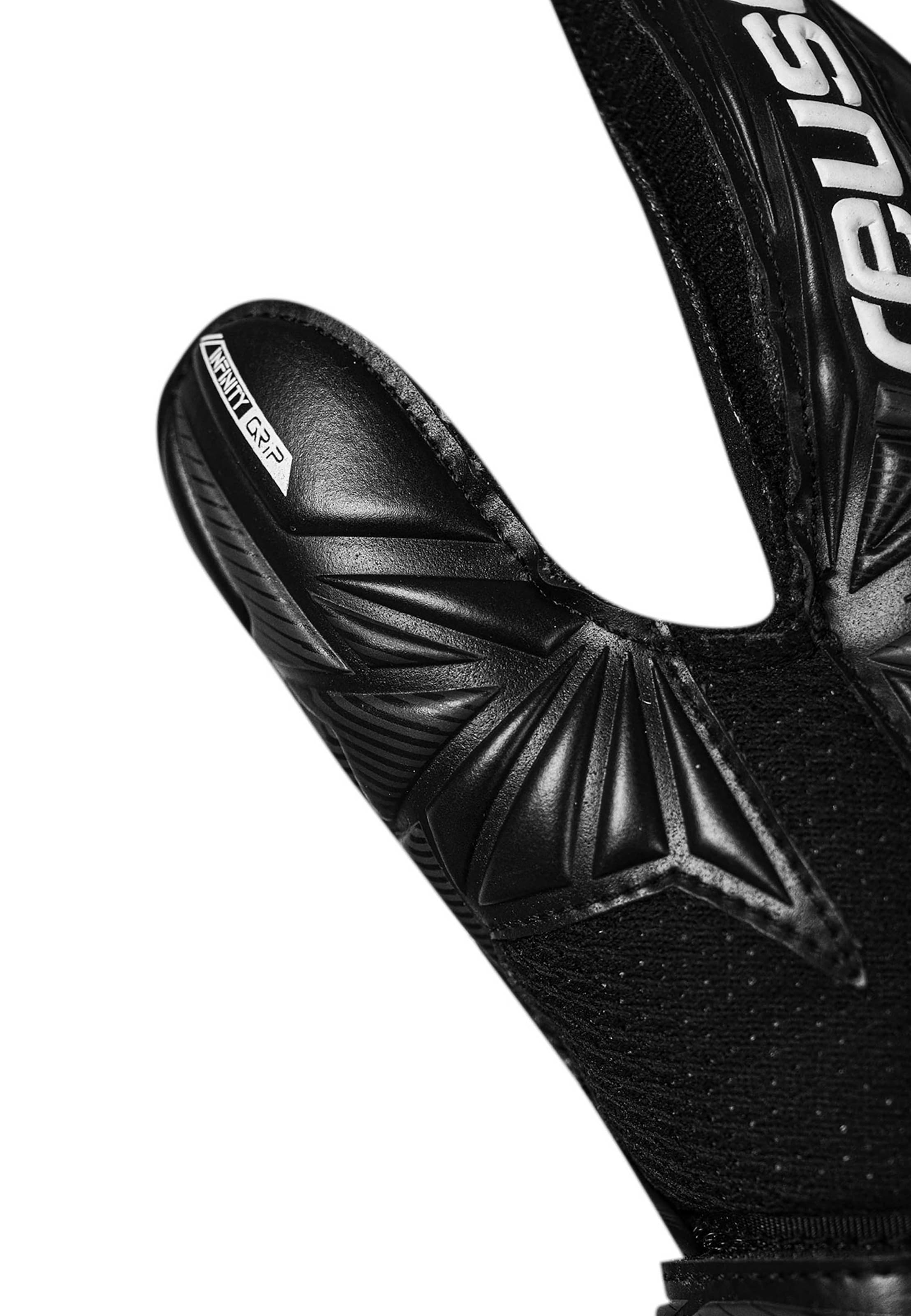 REUSCH Athletic Gloves 'Attrakt Infinity Junior' in Black