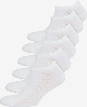 WESTMARK LONDON Socks 'Ankle' in White: front