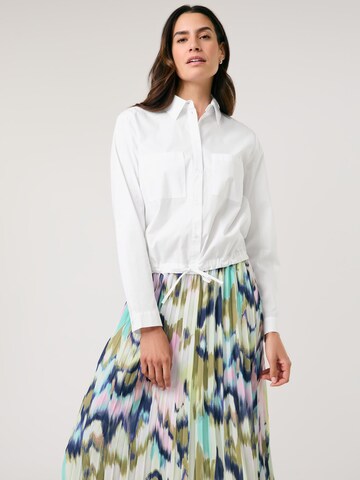 GERRY WEBER Blouse in White: front