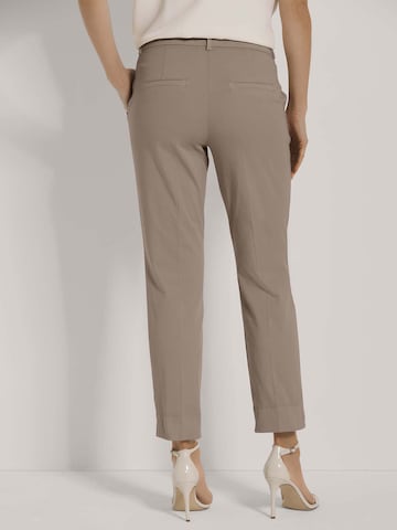 MADELEINE Tapered Hose in Grau