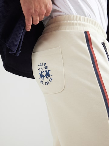 Slimfit Pantaloni de la La Martina pe alb