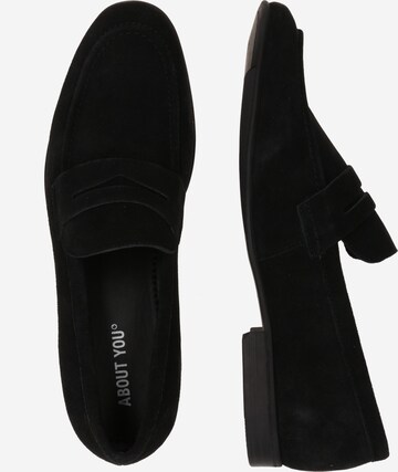 ABOUT YOU Classic Flats 'Jerome' in Black