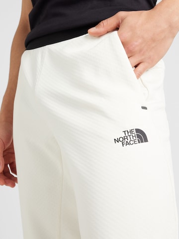 THE NORTH FACE Tapered Παντελόνι πεζοπορίας σε λευκό
