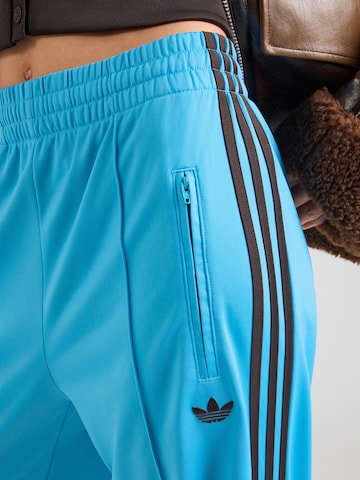 ADIDAS ORIGINALS Loosefit Byxa 'FB' i blå