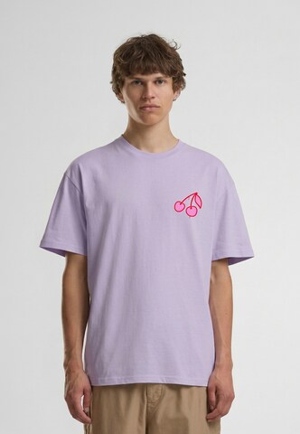 Mister Tee T-Shirt 'Pink Cherries' in Lila