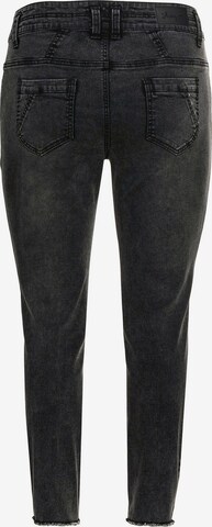 Skinny Jeans di SHEEGO in nero