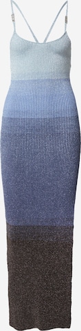 GCDS Gebreide jurk in Blauw: voorkant